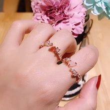 Load image into Gallery viewer, Crystal Flower Ring - Pine Jewellery
